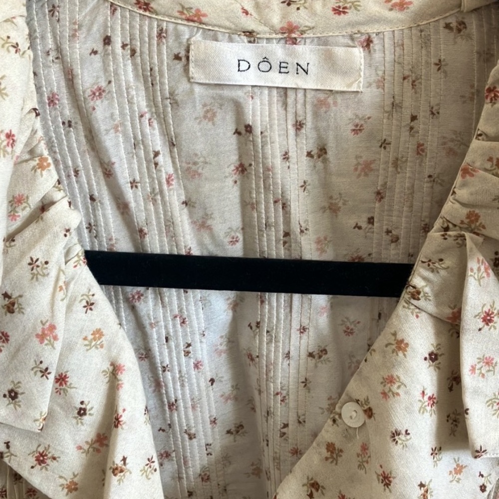 Doen Cream Floral Ruffle Blouse - Picture 3 of 5